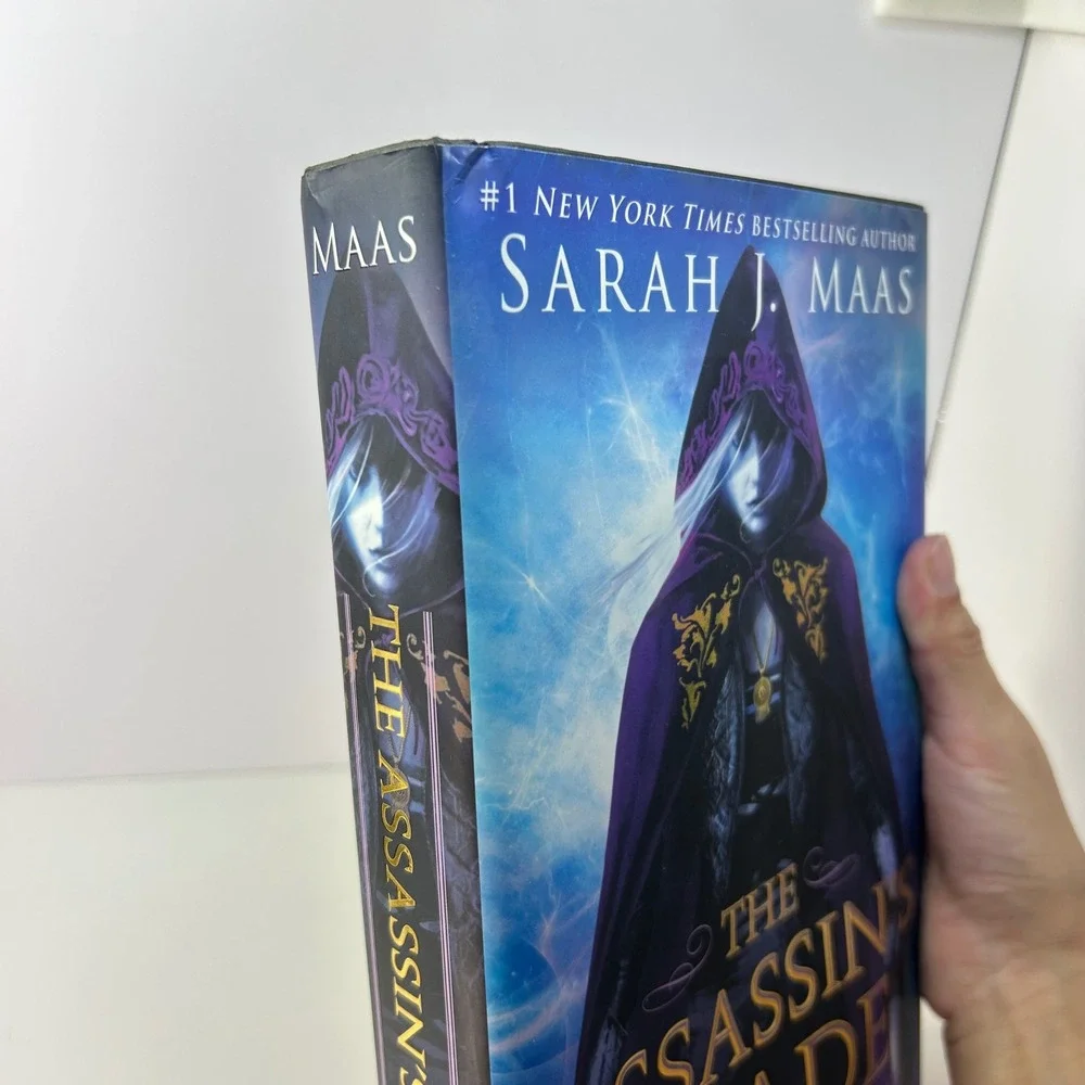 The Assassin's Blade Hardcover by Sarah J. Maas Throne of Glass
